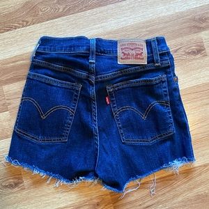 Levis cut off shorts